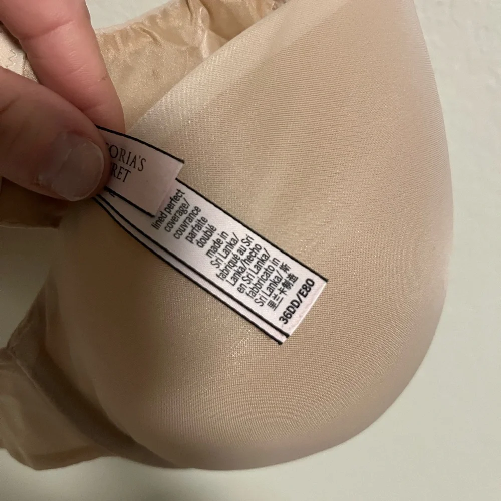 Victoria's Secret Nude Lined Perfect Coverage-36DD - Picture 3 of 3